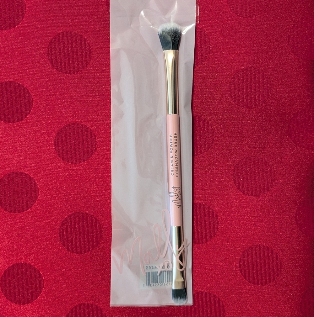 🆕 Eyeshadow Brush For Cream And Powder Eyeshadow Double Ended By Mally XO